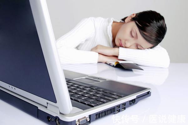 失眠|经常有失眠的表现,建议尝试下这6个方法,或许能够得到改善