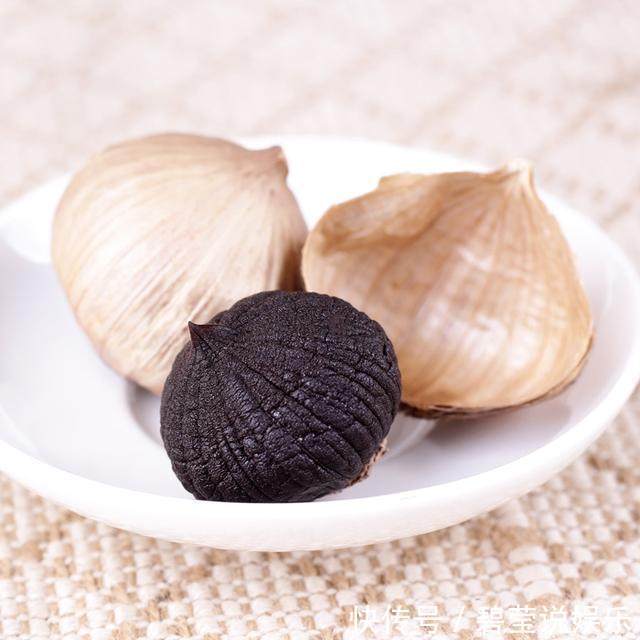 肝病|经常熬夜易患肝病,平日常吃这6样碱性食物,肝脏一天比一天好