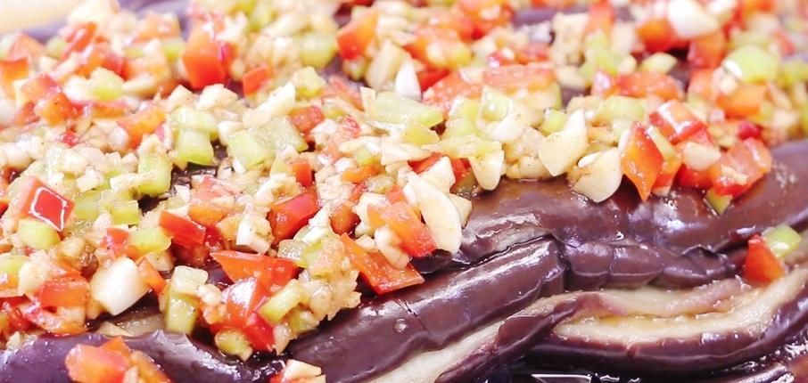 蒸茄子别直接上锅蒸,教你这一招,茄子鲜香入味,一周5次不过瘾