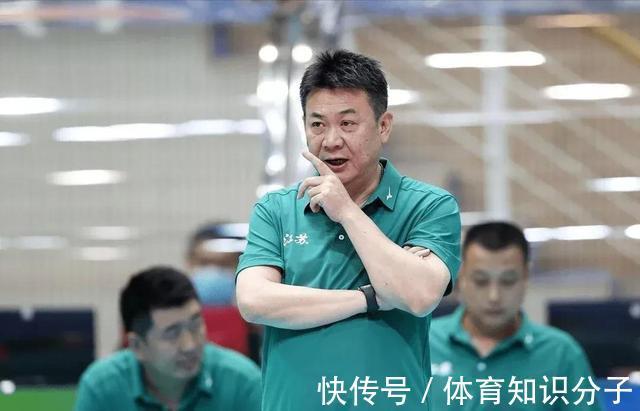 出任|蔡斌何方人士?中国排协官方:“蔡斌二度出任中国女排主教练。”