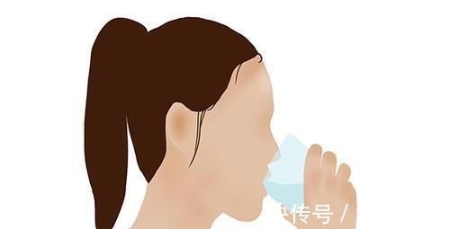 孕妈|孕妈喝水很重要,身体出现异常现象表示缺水严重,会影响胎儿发育