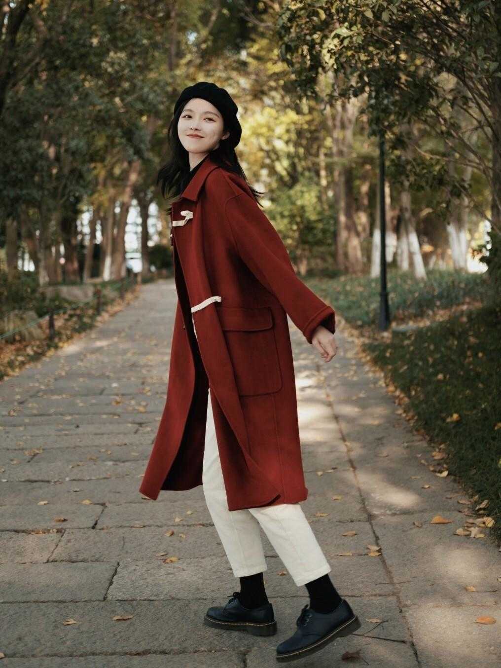 穿搭 这些才是红色大衣的正确搭法,经典稳重又有气场,让你美出新高度