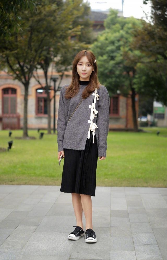 袜靴 女人再懒也少穿运动鞋,今年这“5双鞋”正当红,显高还不累脚!