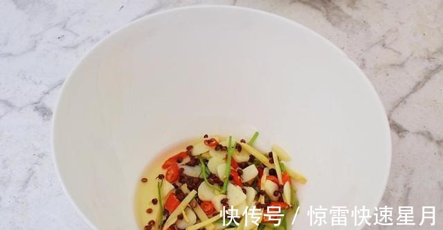 家常秘制腌黄瓜,做法简单,鲜香美味嘎嘣脆!