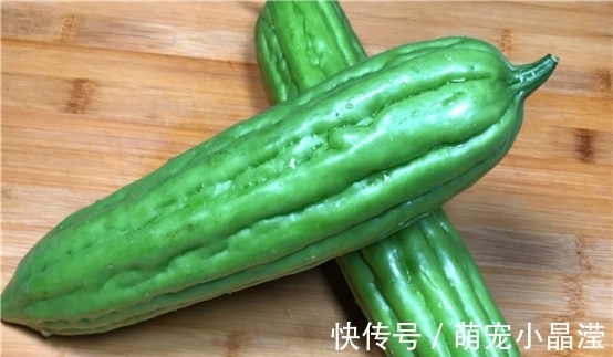 苦瓜的“苦源”在哪里?只要切掉这个部位,苦瓜好吃还不苦,厉害