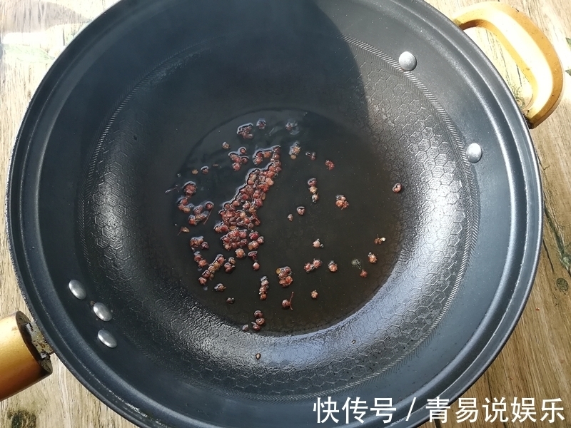 豆瓣酱|豆皮新做法,吃完浑身热乎乎,适合天冷吃