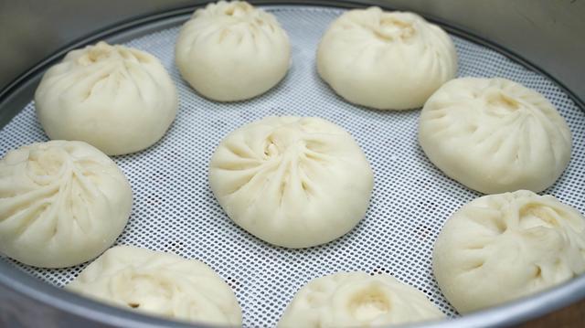 酵母粉发面做包子太慢教你一招，20分钟就能发满盆，快速省事
