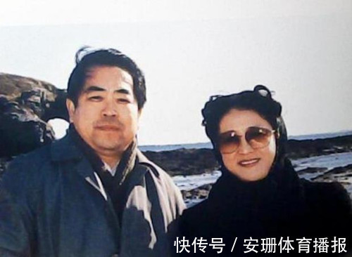 须遵德#他长期靠朋友接济,却与朋友妻约会20年,还把朋友2个儿子改了姓