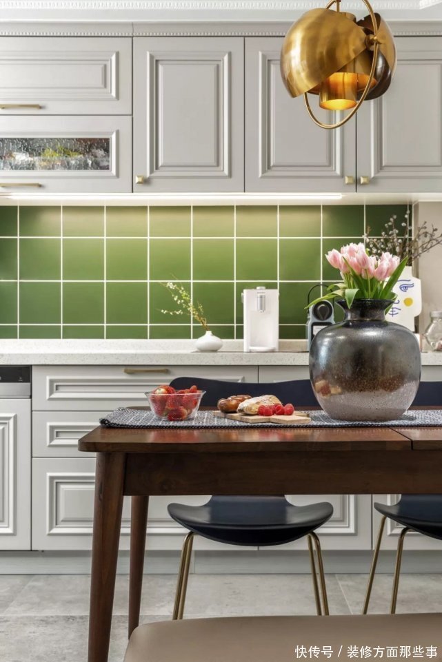 衣帽间|86平混搭风三居室,绿色点缀在空间的每个地方