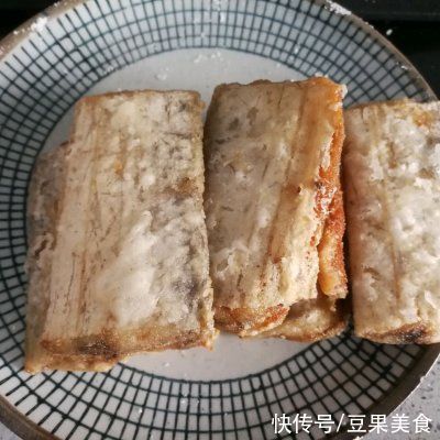 早晨来一碗干炸舟山带鱼,大人小孩都爱吃