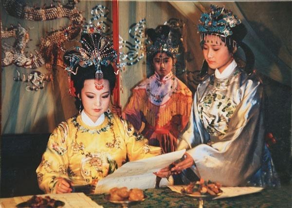 元妃!害死元春的真凶是谁原来是常年潜伏在身边的他,连凤姐都被骗了