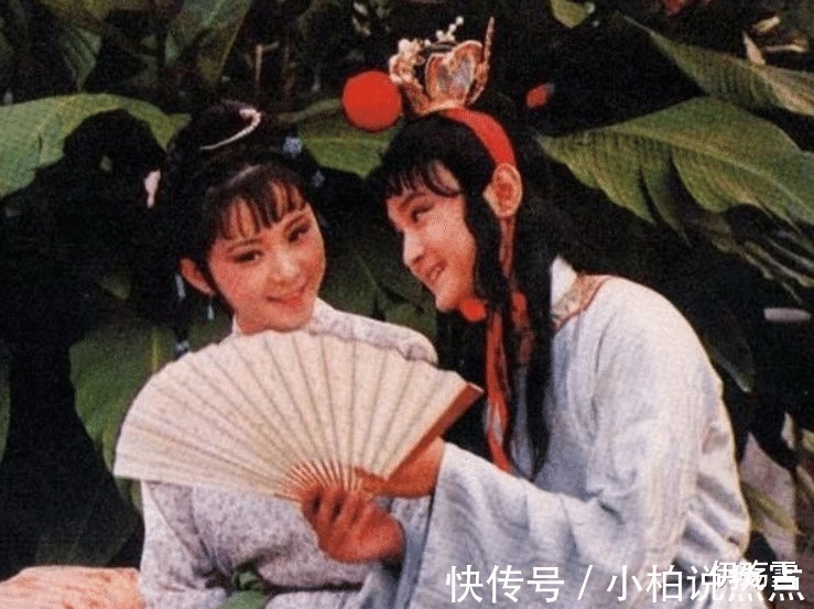 贾宝玉!人生若只如初见,何事秋风悲画扇丨探析《红楼梦》中折扇的作用