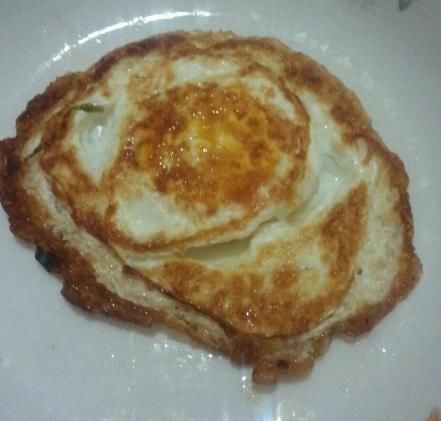 大厨|煎荷包蛋，热油还是凉油下锅？大厨：都不对，这么做鸡蛋香嫩完整