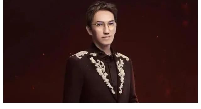 林晓峰|《披荆斩棘的哥哥》陈小春挺兄弟秒变山鸡哥,张云龙言承旭很好磕