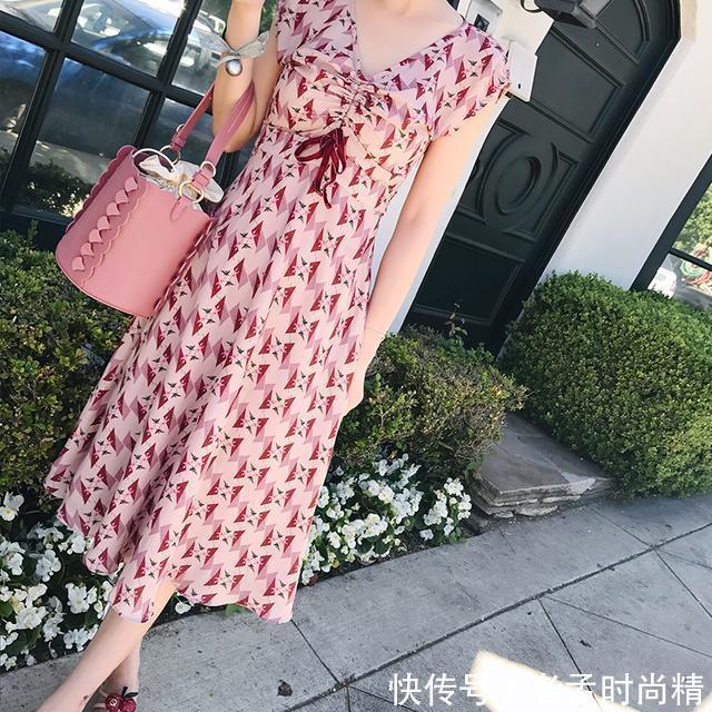 领口|修身显瘦显腿长,穿上凸显女神范,这8款连衣裙推荐给你