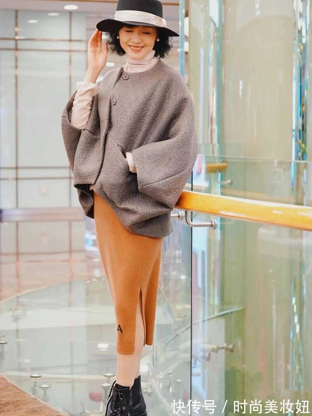 大长腿|上了年纪的女人,都喜欢优雅穿搭,看60岁的奶奶穿得高级精致