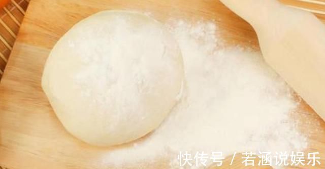 蒸馒头|没有酵母也能蒸馒头，只需加点它，家家户户都有，面团轻松发满盆