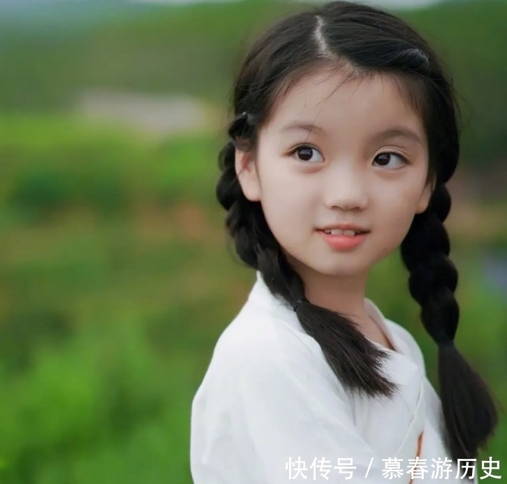 董力|还记得《爸爸去哪儿》的阿拉蕾吗?没想到她都这么大了