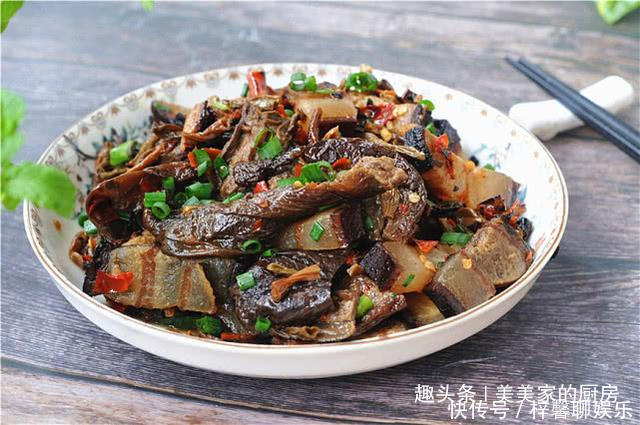  酱茄子|就是此菜！害得我没忍住吃了3碗饭！2块钱能炒一大锅，太香了！