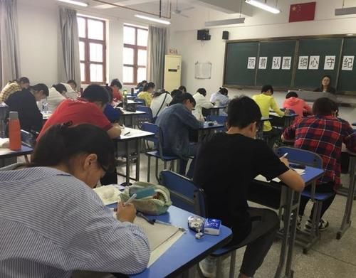 家长|要是学生考前焦虑,家长要增加孩子抗挫折能力,尝试让他做3件事