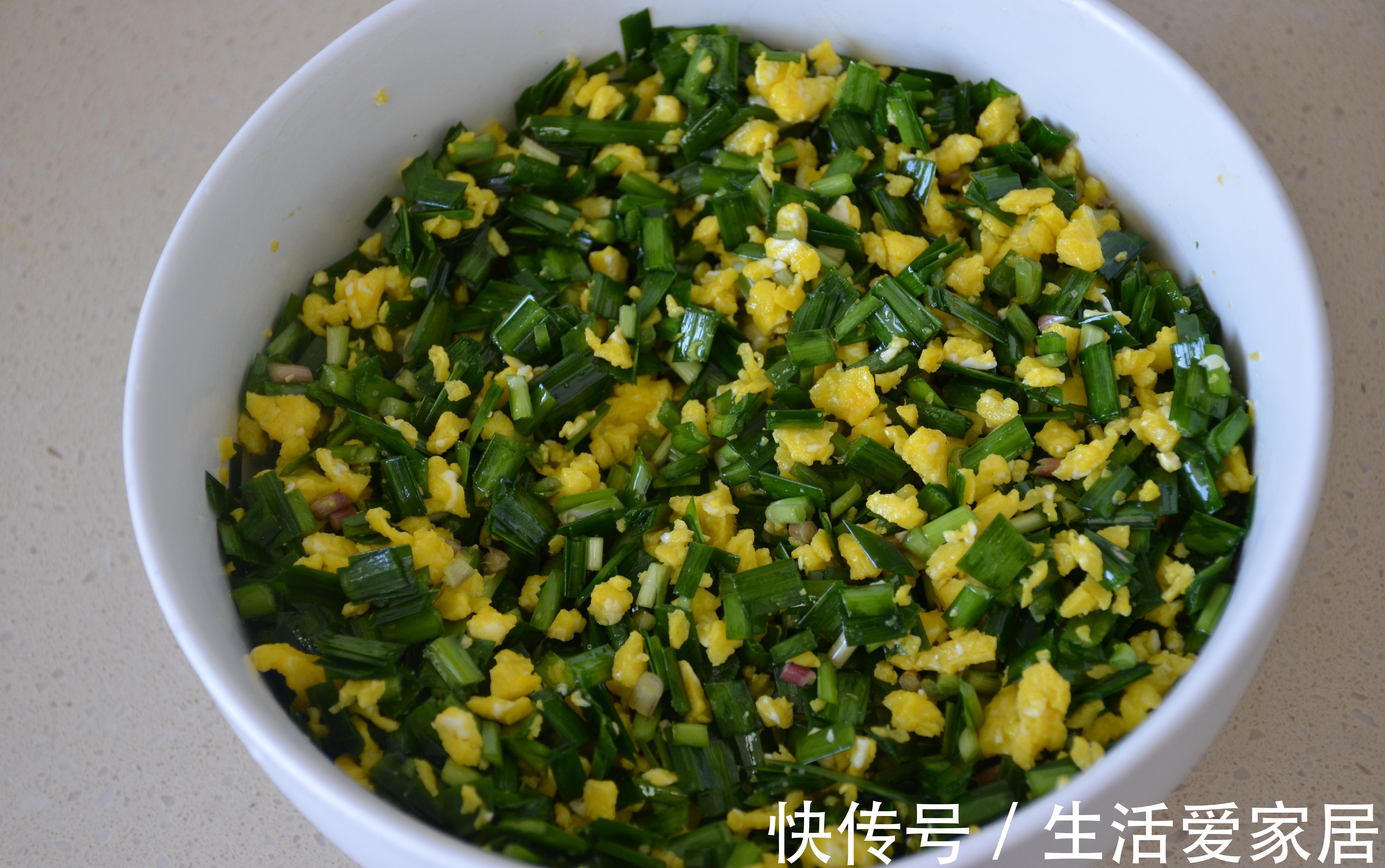 无油版的烙韭菜盒子，无油更健康，外酥里鲜，大人孩子都说好吃