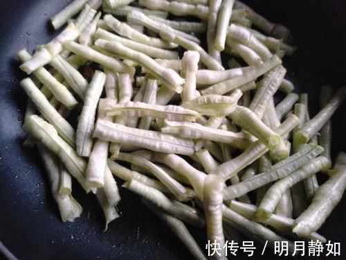 白豇豆|“它”是天然钙库,喝牛奶不如吃它,儿子隔天吃,16岁1米8