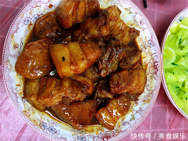 黑木耳|同事来家里蹭饭,婆婆不忍我出丑,亲自下厨做一桌菜,简单美味!