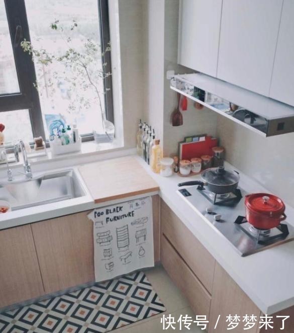 抽屉|去邻居家借用厨房，打开门就被厨房布置给迷住，干净整洁又顺手！