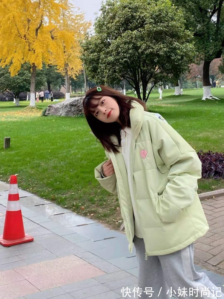 冬天 冬天的羽绒服,如何搭配颜色是真的一门学问,试试这些技巧!