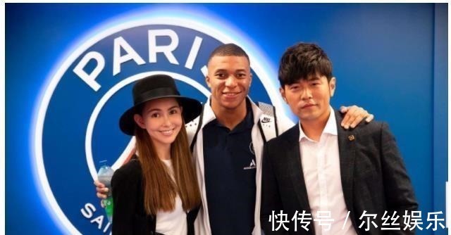 昆凌|周杰伦获赠印有自己名字的大巴黎球衣,内马尔和姆巴佩还与其合影