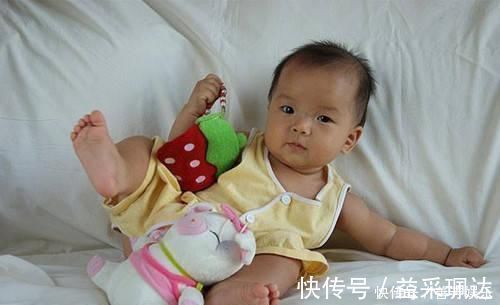 积食|劝告:1岁宝宝常喝“夜奶”,积食一个月今医院,宝妈别大意!