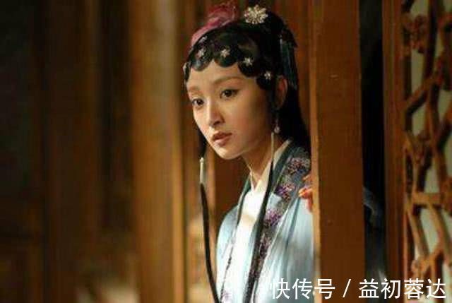 薛宝钗!贾母心目中的孙媳妇,不是林黛玉也不是薛宝钗,而是商人的女儿