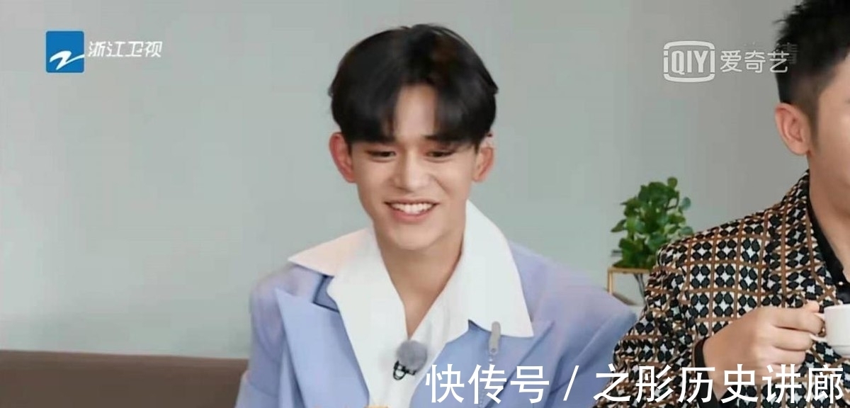 套路|《奔跑吧》導(dǎo)演變會玩了!早餐時告訴大家,沒套路才是真正的套路