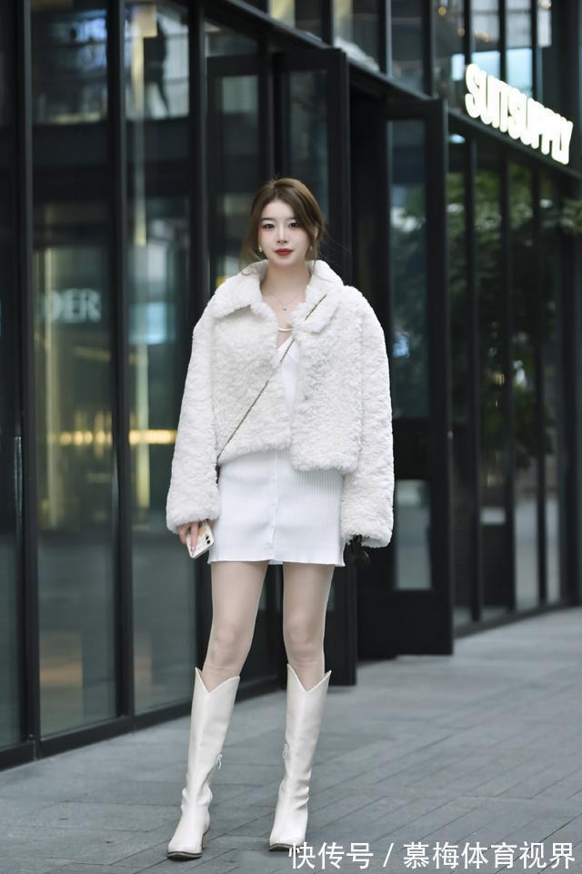 裙子|不能小看白色的裙子,早春搭配离不开,轻松穿出女神气质