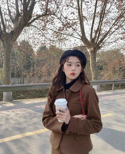 冬天必备三款帽子，搭配得当时髦又精致