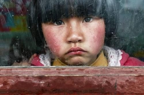 物质|家庭的年收入多少，才敢生三胎？网友：至少这个数，你达到了吗？