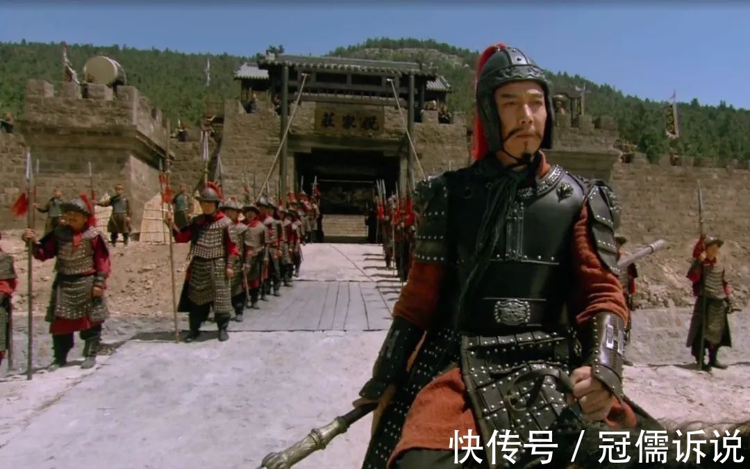 五虎@《水浒》好汉前30名排行,梁山只占8人,卢俊义屈居第二