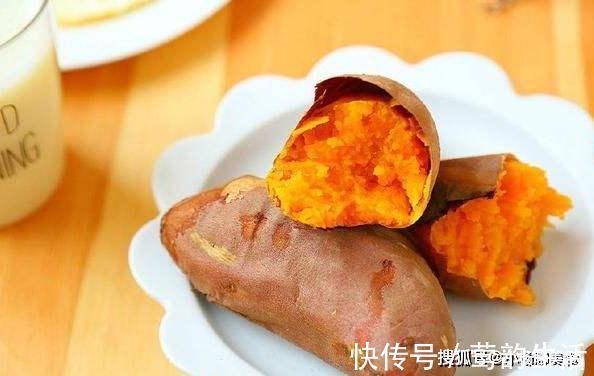 一滴水|别再买街头烤红薯了,用电饭锅就能做,不加一滴水,香甜不黑手