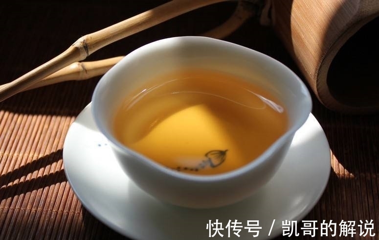 白毫银针!白毫银针和白牡丹区别有哪些?哪种更好喝?