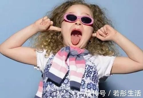 孩子们|3岁前,孩子若有这些“坏习惯”是变聪明的表现,家长不要随意制止