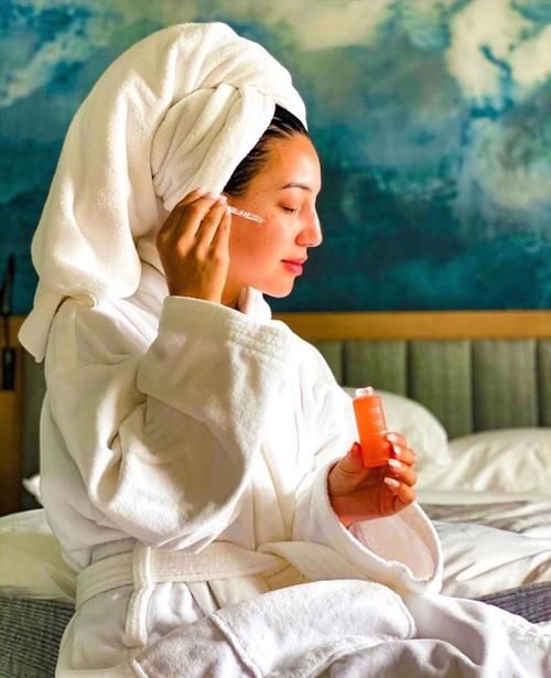 抗老产品真不是越多越好，牢记这几点：护肤越精简，越有效