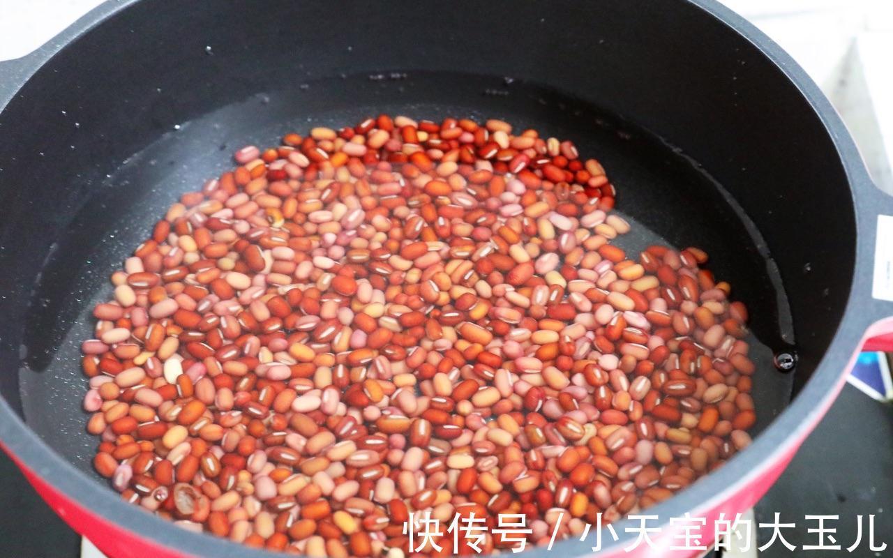 天冷了,红豆桂圆红枣枸杞小丸子学起来,养颜又暖身