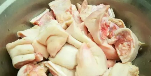 猪蹄这个做法最馋人，每次做都不够吃，光听名字就流口水