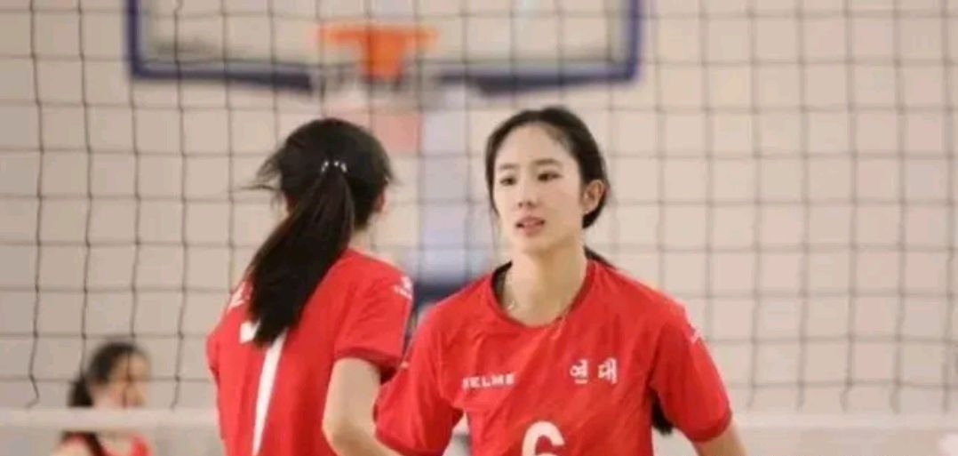 膚白貌美|女排出現(xiàn)神仙姐姐！膚白貌美大長(zhǎng)腿酷似劉亦菲，新顏值擔(dān)當(dāng)出爐