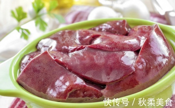 腥味|洗猪肝别用清水，厨师长教你关键3步，干净又鲜嫩，没毒素更放心