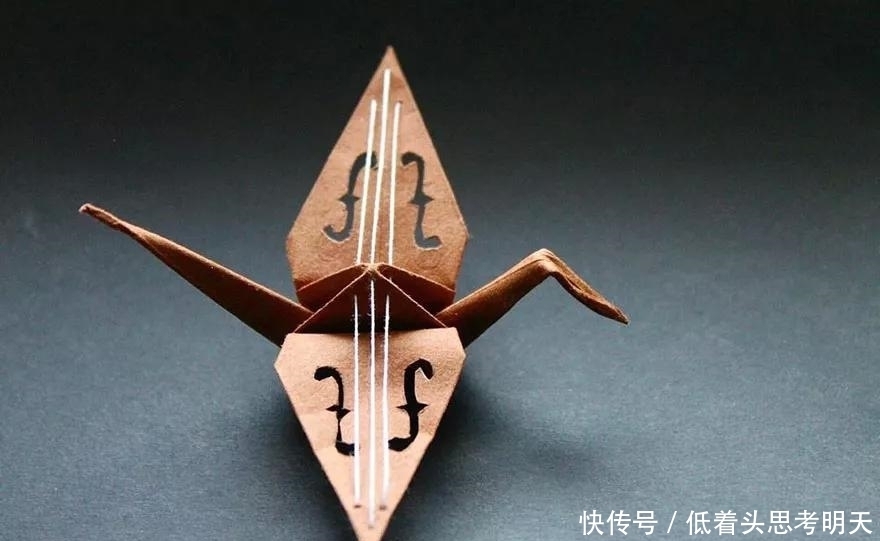  重样|每天折一只千纸鹤，他坚持了1000天不重样，女友被感动到梨花带雨