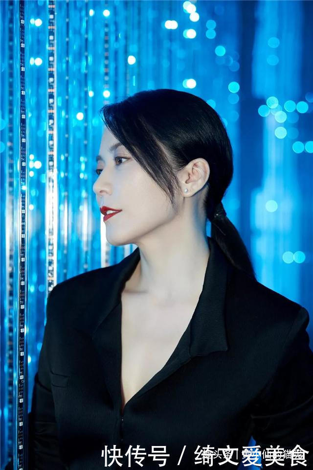 气质|奔五的女人,这3款“发型”尽量不要留,土气又显老,还显脸大