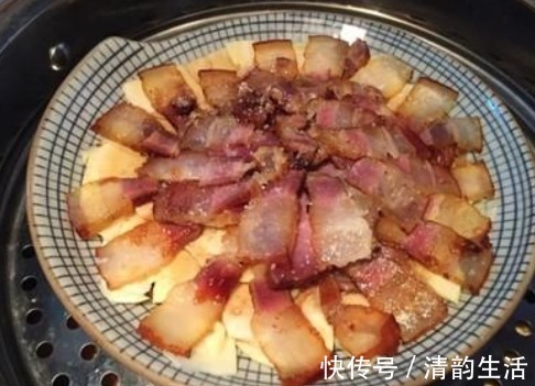 入味|蒸腊肉,别直接上锅蒸!大厨教你这一招,腊肉咸香入味,好吃不腻