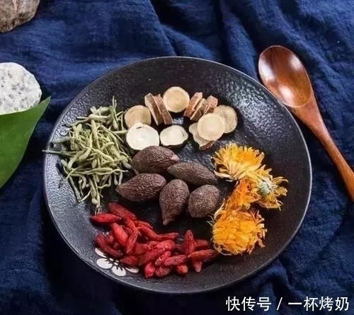 红润|红枣和它一起泡, 每天一杯, 7天身体内湿气消, 脸色更红润!