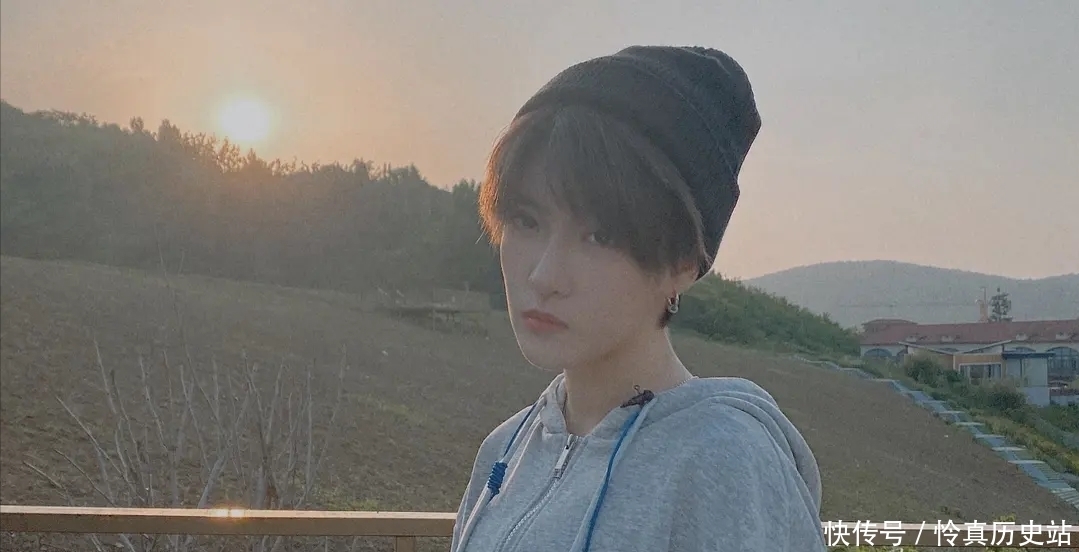 黑怕女孩 《黑怕女孩》阵容:男导师王嘉尔马思唯,选手“美女含量”不低